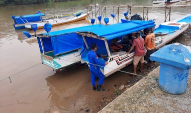 Himbauan-Kamtibmas-oleh-Kasubnit-Bimas-Air-Sat-Polairud-Polres-Manggarai-di-Lingkungan-Pesisir-Sungai-Wae-Pesi