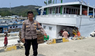 Pengamanan-Aktivitas-Bongkar-Muat-di-Pelabuhan-Laut-Kelas-II-Reo-Berlangsung-Lancar