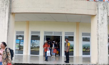 Pospol-KP3-Udara-Frans-Sales-Lega-Ruteng-Lakukan-Giat-Pengamanan-Pesawat-Penumpang