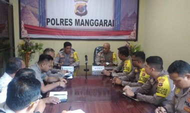 Kapolres-Manggarai-Pimpin-Rapat-Anev-Mingguan,-sampaikan-arahan-dalam-pelaksanaan-Tugas.