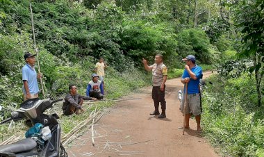 Bripka-Yoni-Tandungan,-Bhabinkamtibmas-Ruteng,-Manggarai:-Patroli-Dialogis-dan-Himbauan-Kamtibmas