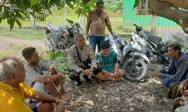 Bripka-Semris-Bell-Himbau-Warga-Lemarang,-Reok-Barat-Untuk-jaga-situasi-aman-dan-Damai-Menjelang-Pemilu-2024