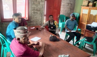 Bhabinkamtibmas-Satarmese-Utara,-Aipda-Timoteus-L.-Agho,-Melaksanakan-Kegiatan-Patroli-dan-Sambang-di-Desa-Matawae