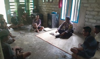 Bhabinkamtibmas-Aipda-Kornelius-Jemarus-Gencar-Lakukan-Pencegahan-dan-Himbauan-Kamtibmas-di-Desa-Dimpong