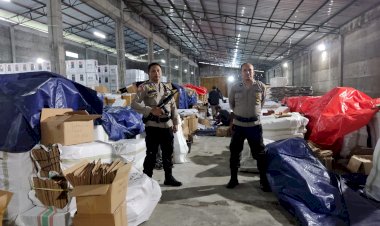 Operasi-Mantap-Brata:-Pengamanan-Gudang-Logistik-KPUD-Kabupaten-Manggarai-untuk-Pemilu-2024