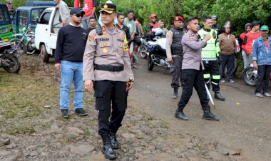 Operasi-Mantap-Brata:-Kapolres-Manggarai-Pimpin-Pengamanan-Kegiatan-Kampanye-Capres-Nomor-Urut-3-di-Stadion-Golodukal