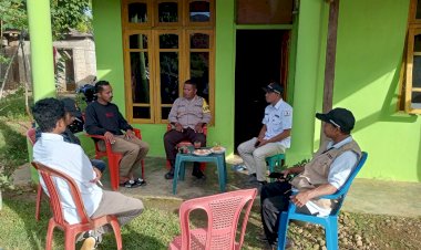 Operasi-Mantap-Brata:-Pengamanan-Sukses-Pertemuan-Terbatas-Calon-Legislatif-2024-di-Wilayah-Polsek-Satarmese