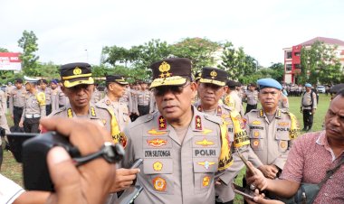 Pastikan-Pemilu-2024-Berjalan-Aman-dan-Lancar,-Kapolda-NTT-Geser-Ratusan-Anggotanya-BKO-Sembilan-Polres-Amankan-TPS.-
