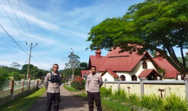 Polsek-Cibal-terjunkan-Personel-Pengamanan-Perayaan-Misa-di-Gereja-Paroki-Kristus-Raja-Pagal