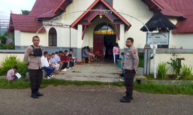 Polsek-Cibal-Lakukan-Pengamanan-pada-Perayaan-Misa-di-Gereja-Paroki-KRISTUS-RAJA-PAGAL