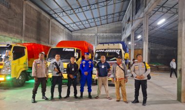 Pengawalan-Logistik-Pemilu-2024-Dari-Sekretariat-PPK-Reo-Menuju-KPUD-Manggarai-Berjalan-Lancar