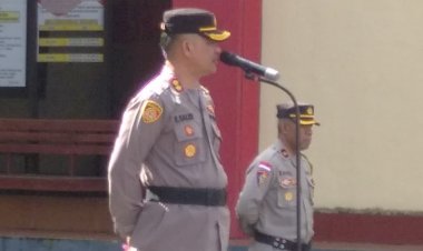 Pimpin-Apel-Mingguan,-Kapolres-Manggarai-berikan-arahan-bagi-personel-Polres-Manggarai.