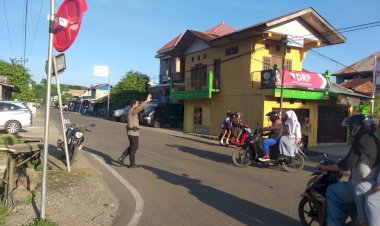 Polsek-Reo-Terjunkan-Personel-Pengamanan-Strong-Point-dan-Pengaturan-Lalu-Lintas