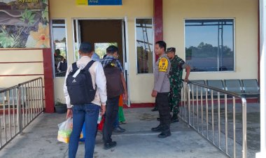 Pengamanan-Pesawat-oleh-Pospol-KP3-Udara-Frans-Sales-Lega-Ruteng