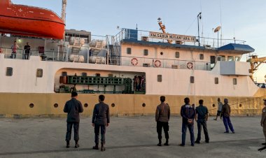 KP3-Laut-Reo-lakukan-Pengamanan-Kapal-Penumpang-di-Pelabuhan-Laut-Reo-Menjelang-Keberangkatan-KM.SABUK-NUSANTARA-49