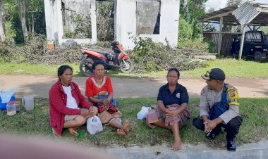 Bhabinkamtibmas-Kecamatan-Wae-Ri'i-Himbau-Warga-Waspada-Terhadap-Tindak-Kejahatan-dan-Bencana-Alam