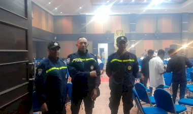 Bhabinkamtibmas-Kecamatan-Langke-Rembong-Lakukan-Patroli-dan-Pengamanan-Kegiatan-Masyarakat-di-Gedung-MCC-Ruteng.