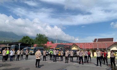 Waka-Polres-Manggarai-Pimpin-Apel-Pengecekan-Personel-Operasi-Ketupat-Turangga---2024