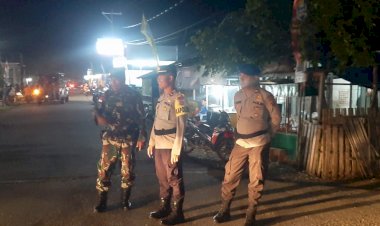 Kapolsek-Reo-pimpin-Pengamanan-Pawai-Takbiran-Idul-Fitri-1445-H-/-2024-di-Kecamatan-Reok