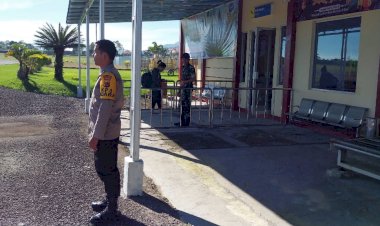 Pengamanan-Pesawat-Penumpang-di-Bandara-Frans-Sales-Lega-Ruteng-Berlangsung-Lancar