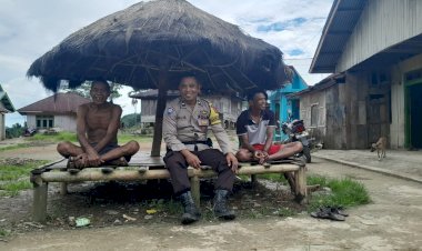 Bhabinkamtibmas-Kornelius-Jemarus-Himbau-Warga-Rahong-Utara-Waspada-Terhadap-Berbagai-Ancaman-dan-Tindak-Pidana