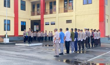 Pimpin-Apel-Pagi,-Kapolres-Manggarai-Sampaikan-Penekanan-bagi-Personel-Polres-Manggarai