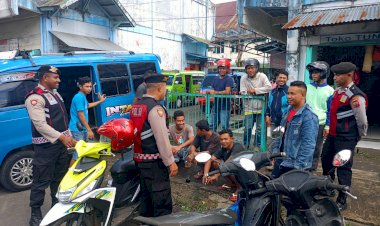 Unit-Turjawali,-Samapta-Polres-Manggarai-Gelar-Patroli-Dialogis-dan-Pengaturan-Lalin-di-Kota-Ruteng