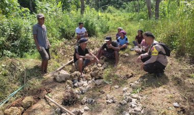 Bhabinkamtibmas-Kecamatan-Cibal-Barat,-Resor-Manggarai-Brigpol-Bonaventura-Laba-Himbau-Warga-Waspadai-Kejahatan