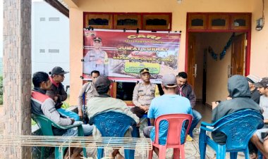 Jumat-Curhat-:-Kapolsek-Cibal-Respon-Keluhan-Warga-Kampung-Wae-Woing