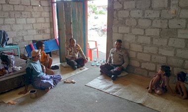 Bhabinkamtibmas-Kecamatan-Satar-Mese-Berikan-Himbauan-Kamtibmas-kepada-Warga