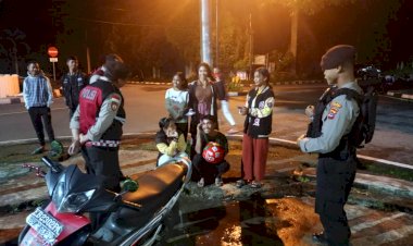 Anggota-Samapta-Polres-Manggarai-Gelar-Patroli-Perintis-Presisi-di-Ruteng