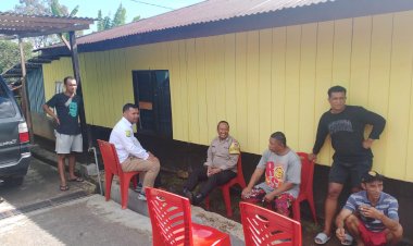 Bhabinkamtibmas-Kecamatan-Langke-Rembong-Berikan-Himbauan-Kamtibmas-Menjelang-Syukuran-Penerimaan-Komuni-Pertama-di-Kelurahan-Pau.