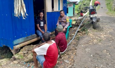 Bhabinkamtibmas-Himbau-Warga-Benteng-Tubi-Cegah-Kejahatan-dan-Waspada-Bencana-Alam