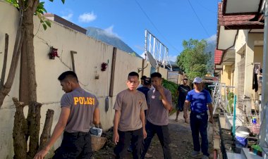 Wujudkan-Lingkungan-Bersih-dan-Sehat:-Waka-Polres-Manggarai-Pimpin-Manajemen-Kebersihan-di-Asrama-Polres-Manggarai