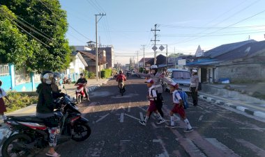 Satuan-Lalu-Lintas-Polres-Manggarai,-Rutin-Lakukan-Pengaturan-Lalu-Lintas-Pagi