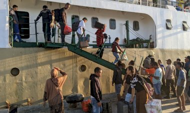 KP3-Laut-:-Pengamanan-Kapal-Penumpang-di-Pelabuhan-Laut-Reo-Memastikan-Keamanan-dan-kelancaran-Transportasi-Publik