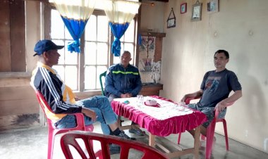 Bhabinkamtibmas-Bripka-Theodorus-Angkat-Sosialisasikan-Pencegahan-TPPO-dan-HPR-di-Desa-Lungar