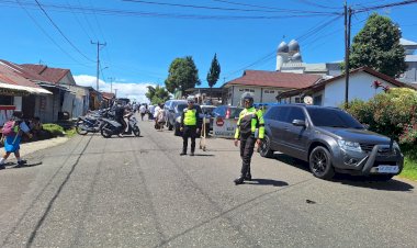 Sat-Lantas-Polres-Manggarai-Berhasil-Amankan-Sholat-Jumat-di-Masjid-Agung-Baiturahman-Ruteng