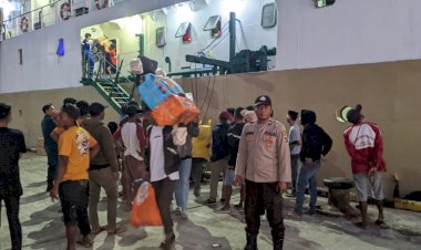 KP3-Laut-:-Pengamanan-Kapal-Penumpang-KM-Sabuk-Nusantara-49-di-Pelabuhan-Reo,-Manggarai