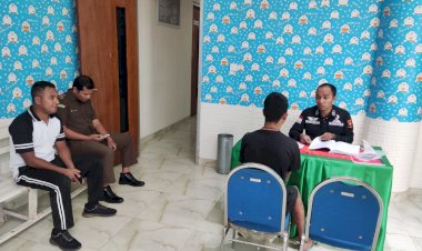 Berkas-Dinyatakan-Lengkap,-Penyidik-Sat-Reskrim-Polres-Manggarai-Serahterimakan-Tersangka-dan-Barang-Bukti-Kasus-Pencurian-ke-JPU