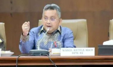 DPR-Apresiasi-Jenderal-Sigit-Atas-Penghargaan-Bagi-Satrio