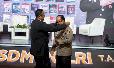 Irjen-Dedi-Raih-Rekor-MURI-Perwira-Tinggi-Polri-Penulis-Buku-Terbanyak