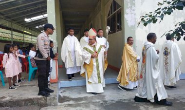 Jamin-Pelaksanaan-Ibadah-Aman-dan-Nyaman,-BRIPKA-Matheus-Maju-laksanakan-Pengamanan.
