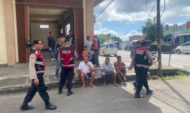 Satuan-Samapta-Polres-Manggarai-Lakukan-Patroli-Dialogis-dan-Himbauan-Kamtibmas-di-Kota-Ruteng