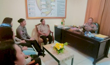 Gelar-Pertemuan-dengan-Polwan-Polres-Manggarai,-Kabag-SDM-AKP-Gusti-Putu-Saba-Nugaraha-Tekankan-Disiplin-dan-Partisipasi-di-Hari-Bhayangkara