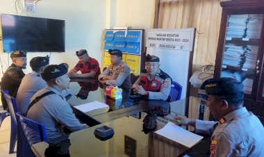 Bimbingan-Rohani-dan-Mental-(BINROHTAL)-Personil-Polres-Manggarai-Berlangsung-dengan-Khidmat