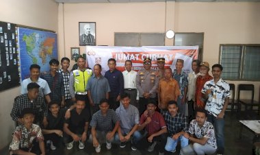 Polres-Manggarai-gelar-Jumat-Curhat-di-Biara-SCALABRINIAN:-Jalin-Komunikasi-dan-Respon-Keluhan-Masyarakat