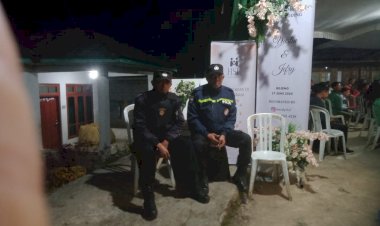 Jamin-Keamanan-Kegiatan-Masyarakat,-Kapospol-Kecamatan-Lelak-dan-Bhabinkamtibmas-Pengamanan-Resepsi-Pernikahan