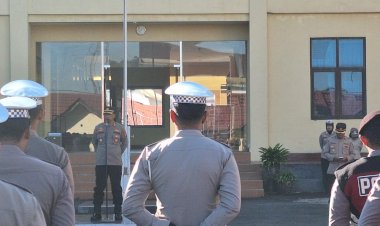 Kapolres-Manggarai-Pimpin-Apel-Pagi-dan-Sampaikan-Arahan-Penting-bagi-Personel