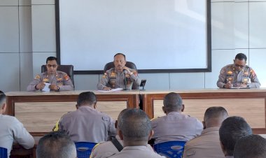 Arahan-KABAG-SDM-Polres-Manggarai-AKP-Gusti-Putu-Sabanugraha-Terkait-Program-Kegiatan-Hari-Bhayangkara-ke-78
